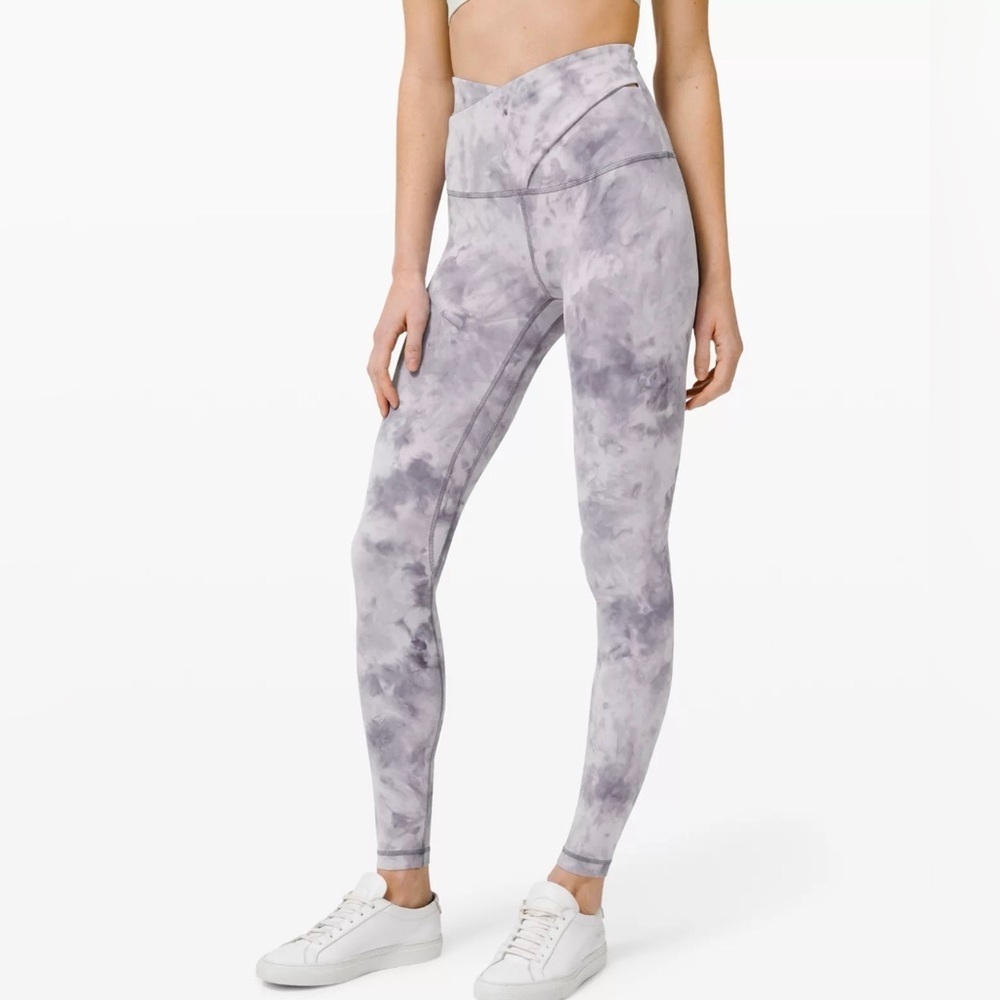 Lululemon Align Super High-Rise 28" Criss Cross Waist pant in the Diamond sz 4